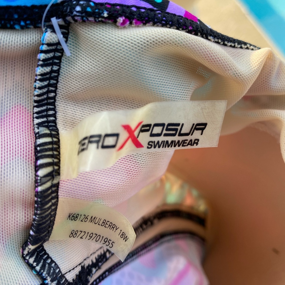 18w Swim Top - Picture 11 of 13